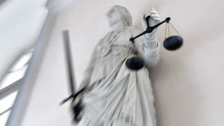 Enseignante blessée à Étampes: les trois élèves libérés sous contrôle judiciaire