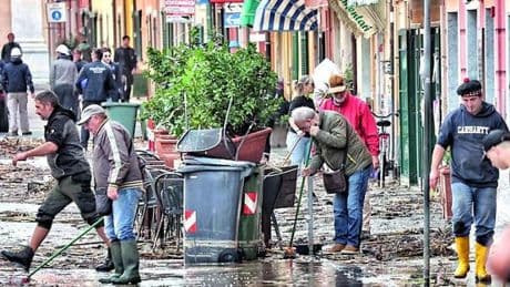 Pericolo tsunami per la Liguria: “Mareggiate più forti e frequenti, il Mediterraneo sta cambiando”