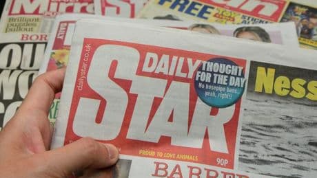 Au “Daily Star”, tabloïd londonien, “on jette des tomates sur tout le monde”