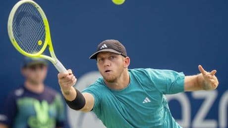 Otro varapalo para Alejandro Davidovich: se retira ante Rublev en los octavos de final de Toronto por calambres en las piernas