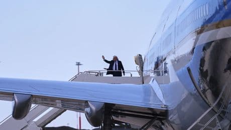 Donald Trump afirma que sería &quot;estúpido&quot; rechazar el polémico avión regalado por Catar