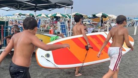Italien: 17-Jähriger stirbt bei Familienurlaub in eigener Sandgrube