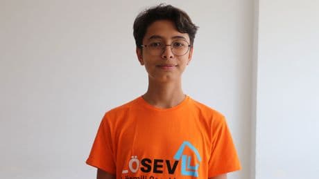3 yaşında yakalandığı lösemiyi yenen Enes, LGS'de yüzde 2,95'lik dilime girdi