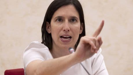 Schlein equilibrista sotto il pressing Pd. "Con Sala e le toghe"