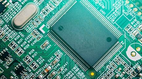 Investigadores españoles descubren un material que evitaría perder datos incluso en apagones