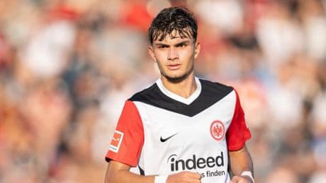 Galatasaray'ın Şampiyonlar Ligi'ndeki rakibi Frankfurt, Leverkusen'e mağlup oldu