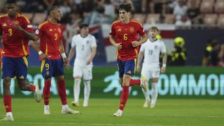 Un arranque fatal condena a España ante Inglaterra