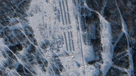 UK to station military officials in Finland as Russian troops mass on the border