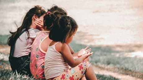 Bayram coşkusu değil yoksulluk büyüyor: Milyonlarca çocuk bayramlıksız