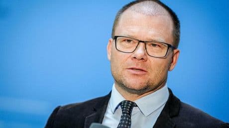 Energiewende: Warum Umweltminister Schneider günstigen Wasserstoff ablehnt