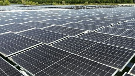 Trop de renouvelable en France? Le pays "jette" de plus en plus d'électricité non consommée et ça ne fait même pas baisser les prix