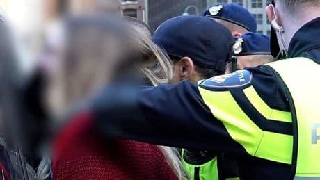 'Deze 4 mei-demonstrant kreeg eerder politie aan de deur'