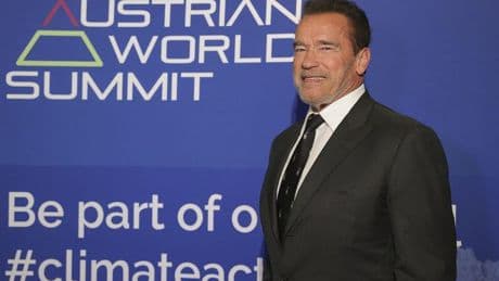 Arnold Schwarzenegger regresa a la saga Predator para ofrecer un final alternativo