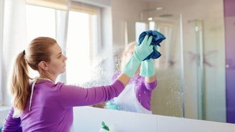 Simple 1p kitchen cleaning hack gives you a streak-free mirror every time
