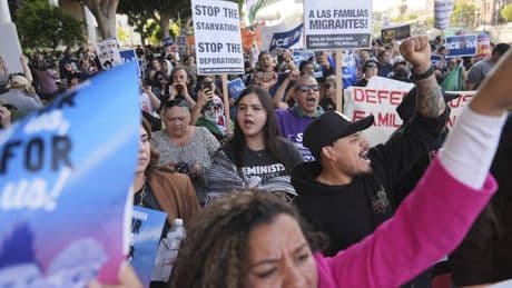 Protest in LA tegen arrestaties immigranten, ook burgemeester 'heel boos'