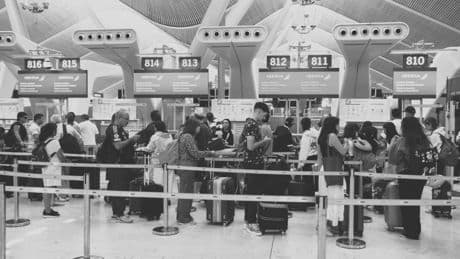 Menos tuits y mejor gestión: cada vez pagamos más y España funciona peor
