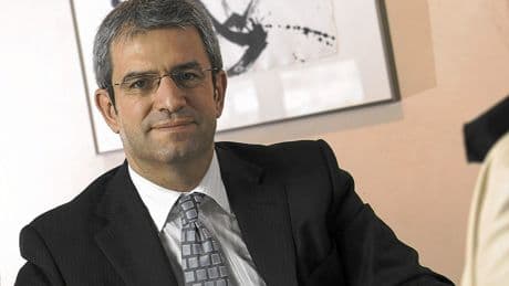 Nestlé baraja vender marcas de vitaminas tras bajar el beneficio un 10%