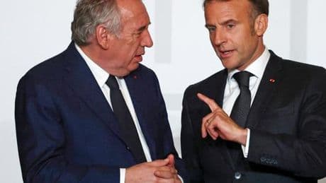 « Entre Macron et Bayrou, deux conceptions de l’arme du référendum s’affrontent »