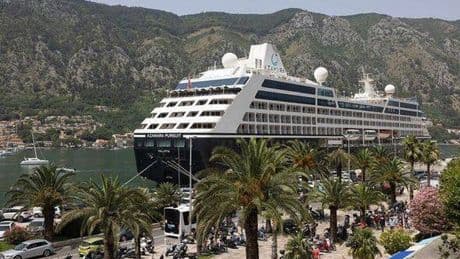 Popular town 'on the brink' as hundreds of cruise ships bring tourists flooding in
