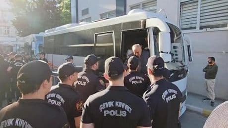 CHP'li belediyelere operasyonda gözaltı sayısı yükseldi