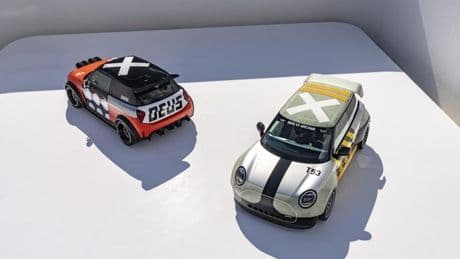 Mini colabora con Deus Ex Machina para sacar dos personajes únicos