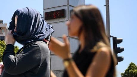 Dün rekor kırılmıştı bugün termometreler 48 dereceyi gördü! | Bir kent kavruldu, sahiller boşaldı