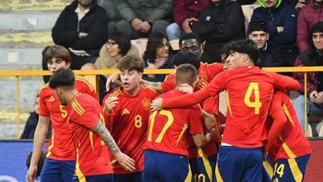 Dani Díaz y Jon Martín, convocados con la sub 19 antes del Europeo