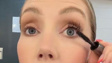 Katherine Ryan proves this high street mascara is 'the one' with impressive before and after