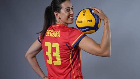 "Jugué alrededor de 300 partidos": la excapitana de la Selección que llegó al vóley por casualidad