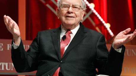 Warren Buffett criticizes tariffs and says trade should not be used as a 'weapon'
