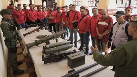 Maduro'nun çağrısıyla harekete geçtiler: Savaş gemisi kararına tepkiler çığ gibi