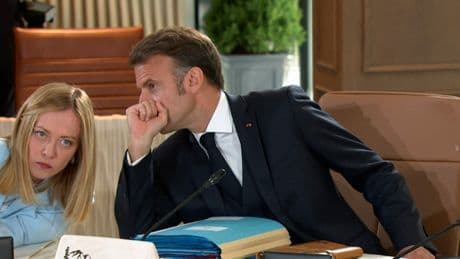 G7 : les images virales de Giorgia Meloni levant les yeux au ciel après une remarque d’Emmanuel Macron