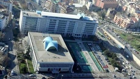 İBB'deki yolsuzluk soruşturmasında mahkeme, şüphelilerle ilgili "örgüt elebaşına bağlılık" vurgusu yaptı