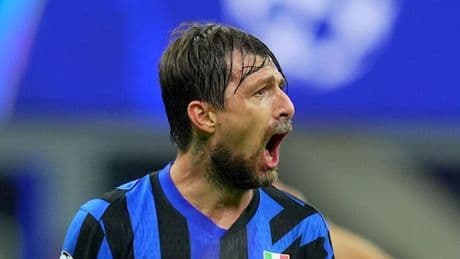 <p>&quot;Acerbi meglio del pastore tedesco&quot;: spopola la frase della leggenda Real</p>