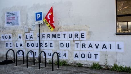 « La lutte des classes ne s’arrête pas pendant les vacances » : à Saint-Denis, les syndicats s’opposent à la fermeture de la Bourse du travail