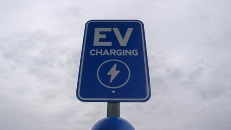 Feds give B.C. $22.7 million to build 480 EV chargers in ‘high-demand areas’