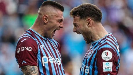 Süper Lig'de 4. hafta heyecanı: Canlı anlatım: Trabzonspor evinde Samsunspor'u konuk ediyor