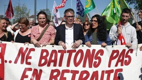 ArcelorMittal : rassemblement à Dunkerque contre le plan de suppression de postes, en présence de nombreux responsables de gauche