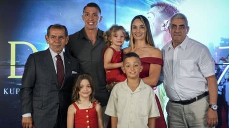 Veda eden Muslera'dan "Galatasaray'a kaleci önerir misiniz?" sorusuna yanıt