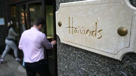 Quatre personnes soupçonnées d’être derrière le piratage de Marks & Spencer et de Harrods arrêtées au Royaume-Uni
