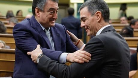 Sánchez y Esteban refuerzan la relación PSOE-PNV en su primera reunión