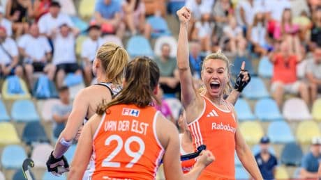 Nederlandse hockeyvrouwen scoren vijf keer en laten gastland Duitsland kansloos op EK