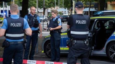 Völklingen - Tankstellen-Überfall: Verdächtiger schoss 17 Mal auf Polizei