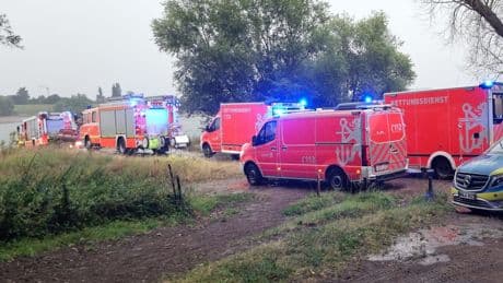 Tragödie in Düsseldorf - Junge (7) im Rhein vermisst