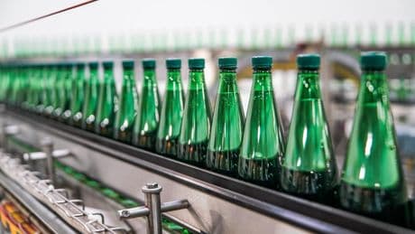 Perrier : Nestlé mis en demeure de « retirer » son système de microfiltration