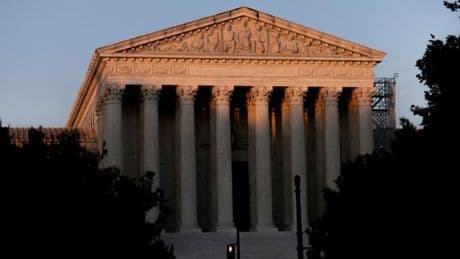 Etats-Unis : la Cour suprême valide les coupes de l’administration Trump dans les fonds pour la recherche médicale liés à la diversité