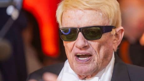 Eklat um Nationalhymne: Sänger Heino unterstützt Feuerwehrmann