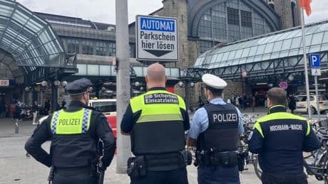 Messerattacke in Hamburg – zwölf Menschen verletzt