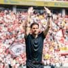 Frimpong scoort voor Bayer Leverkusen in laatste thuiswedstrijd van Xabi Alonso