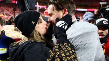 Taylor Swift annonce son mariage avec la star du football américain Travis Kelce